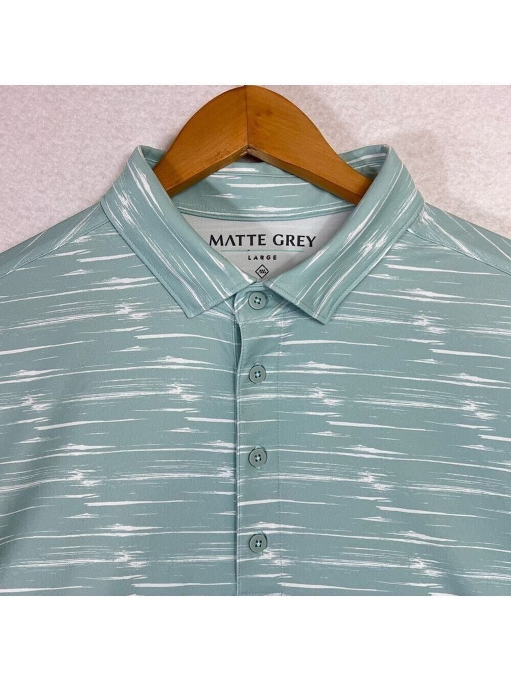Matte Grey Short Sleeve Polyester Blend Men’s Golf Shirt Size Large Blue